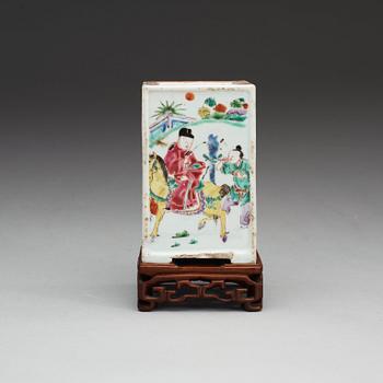 PENSELSTÄLL, porslin, Qing dynastin 1700-tal.