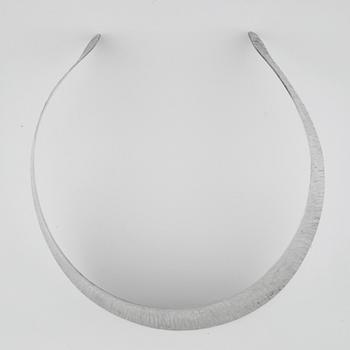 HALSRING, sterlingsilver, Stigbert för Waldemar Jonsson Atelje, Skara 1973. Vikt ca 51g.