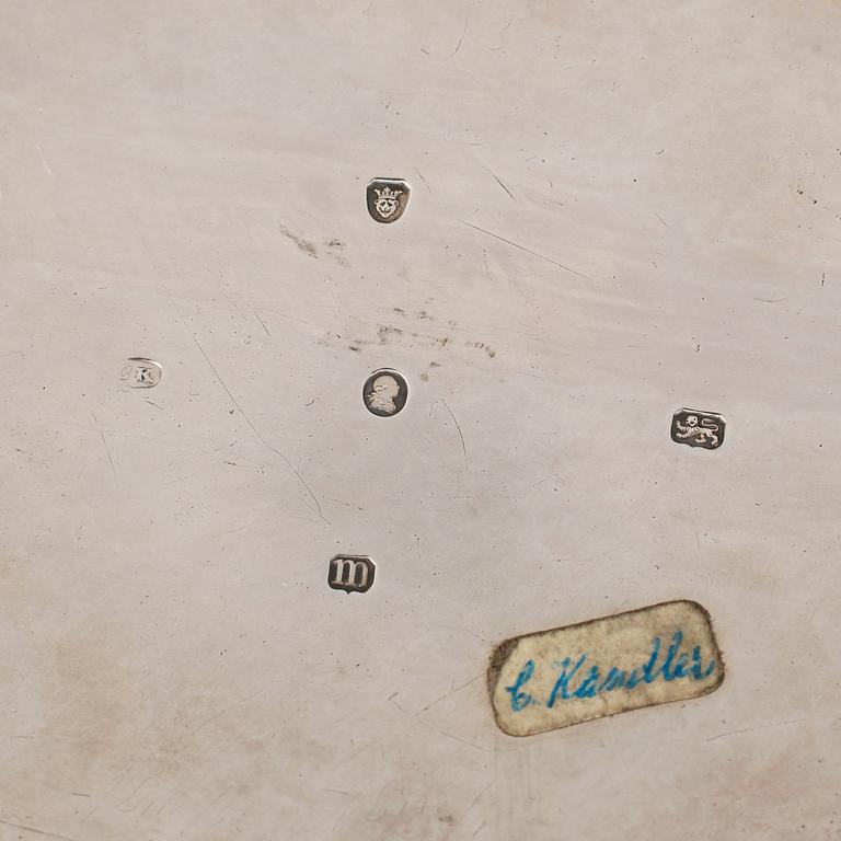 TEKANNA, silver, London 1787. Vikt tot ca 513 gram.