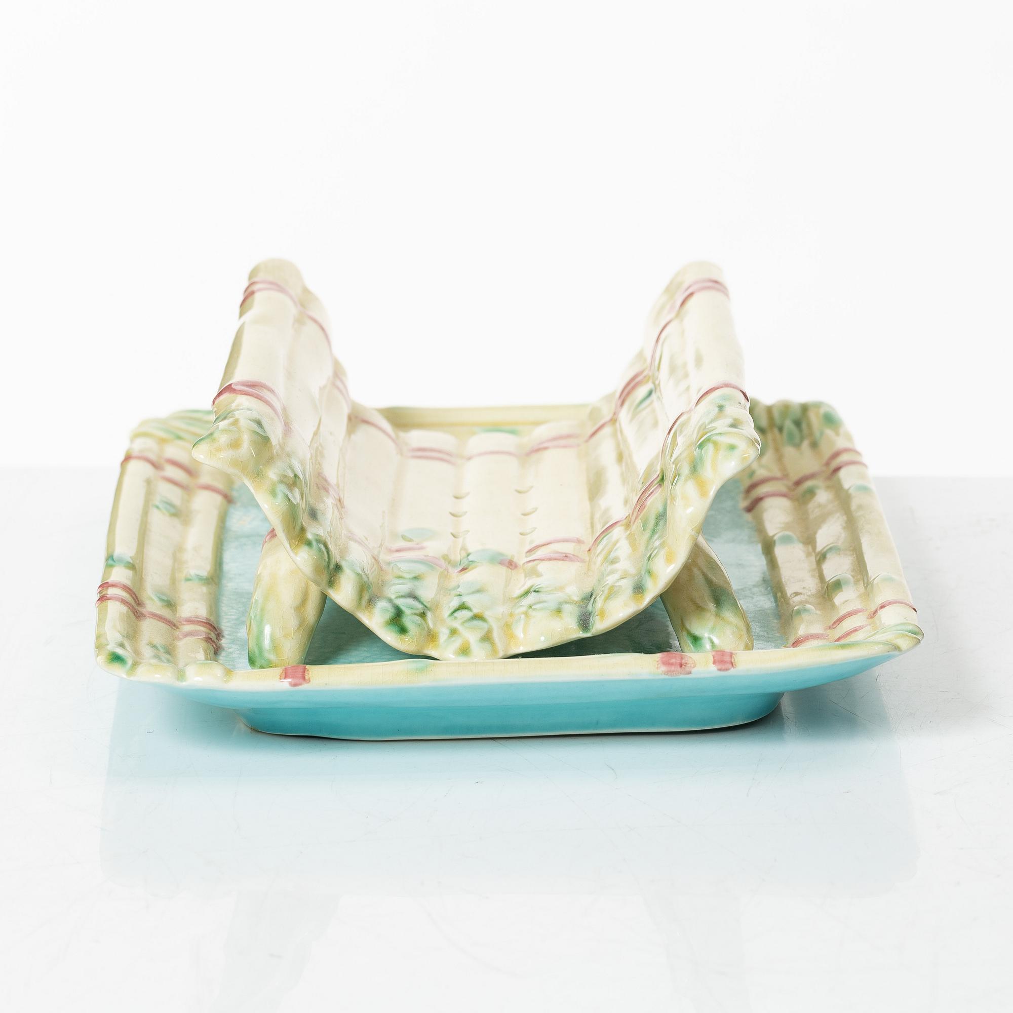 Rörstrand, A majolica asparagus dish, Rörstrand, Sweden, around 1900.