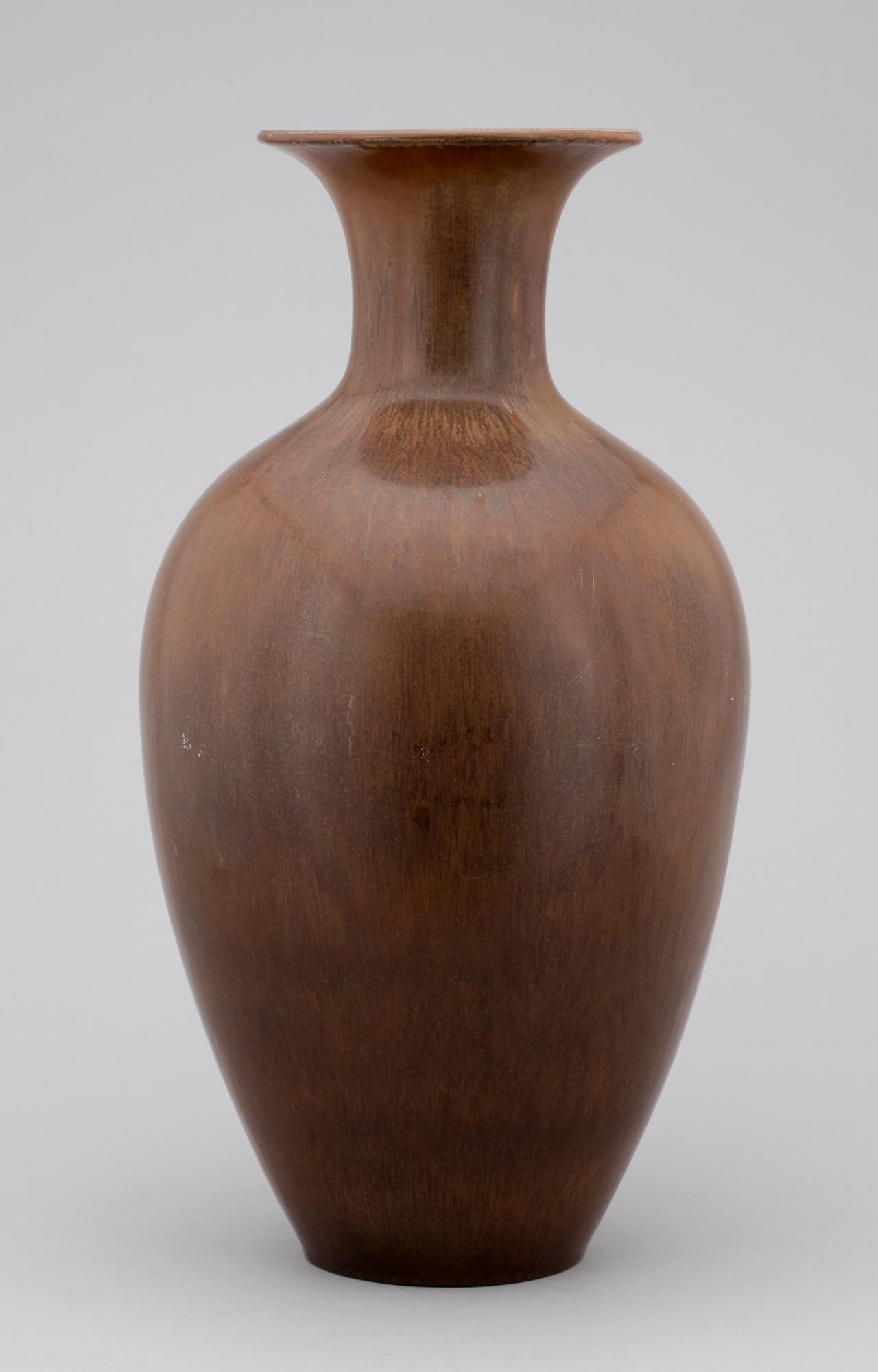 VAS, stengods, Gunnar Nylund, Rörstrand. Sign.