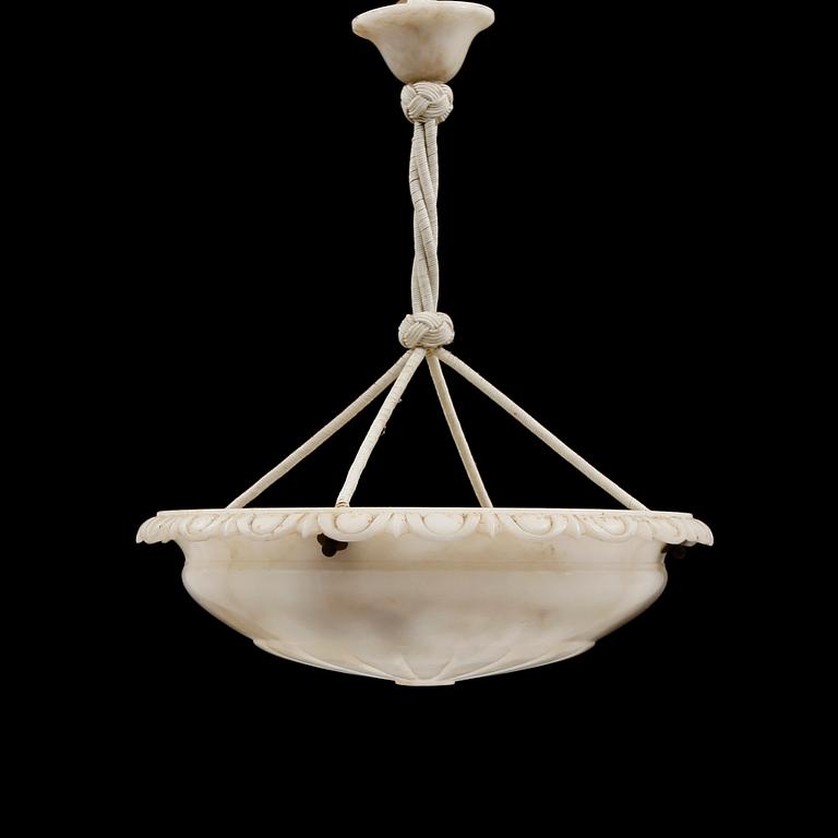 TAKLAMPA, alabaster, 1900-talets första hälft. Höjd ca 55 cm.