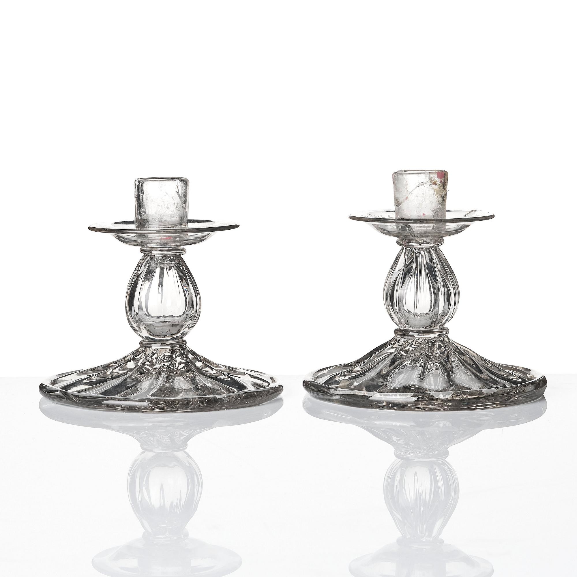 Ljusstakar, ett par, glas. Möjligen Kosta, 1800-tal.