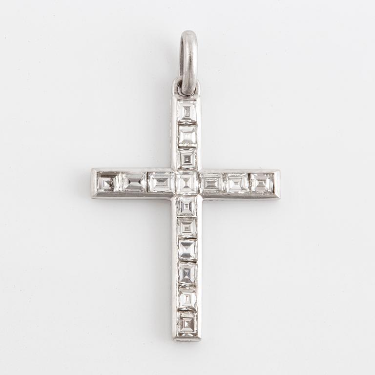 Platinum cross with step-cut diamonds.
