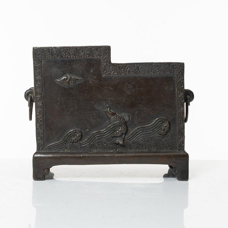 Sakevärmare / ställ, brons, Japan, Meiji (1868-1912).