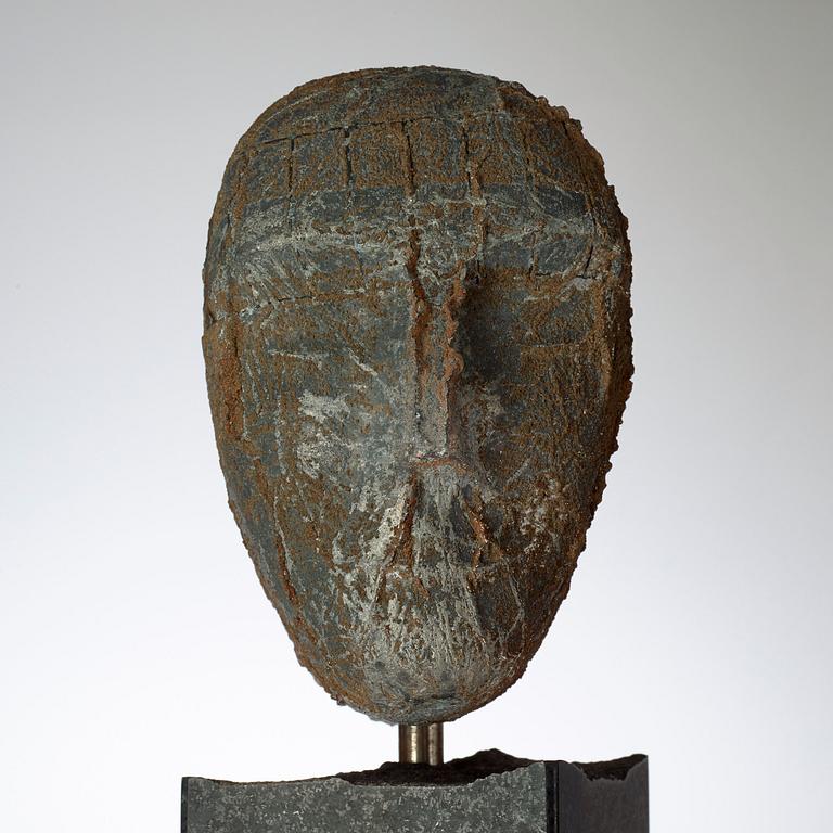 A unique Bertil Vallien sand cast glass sculpture, Kosta Boda 1999.
