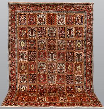 A carpet, Baktiari, ca 315 x 217 cm.