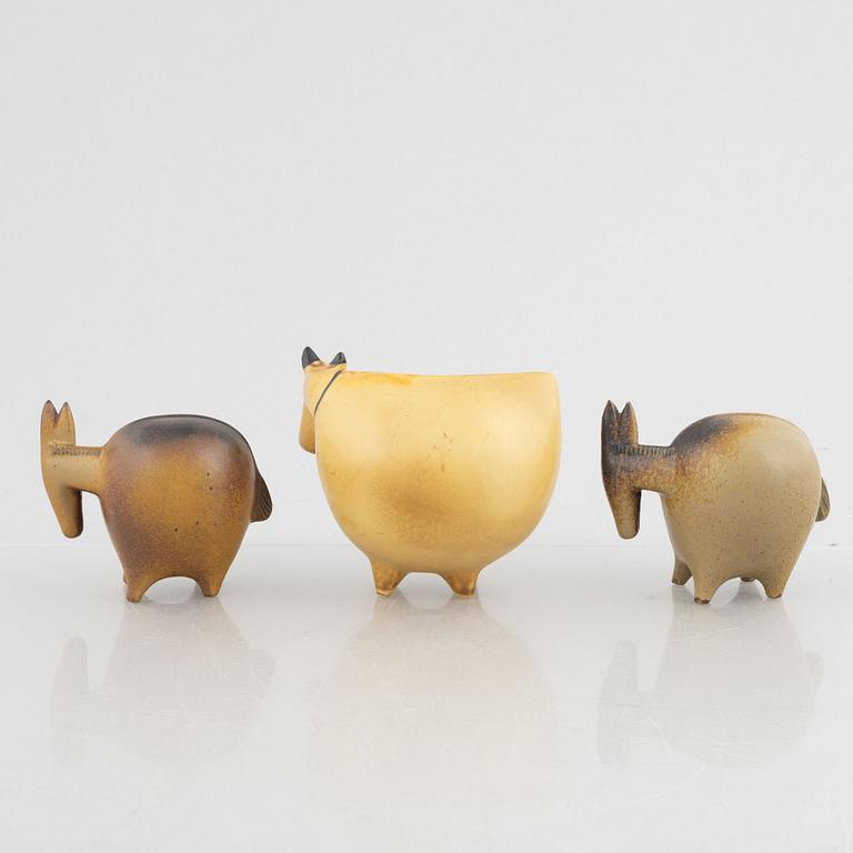 Lisa Larson, figuriner, 3 st, "Åsna" och "Ko", ur serien "Stora Zoo", Gustavsberg.