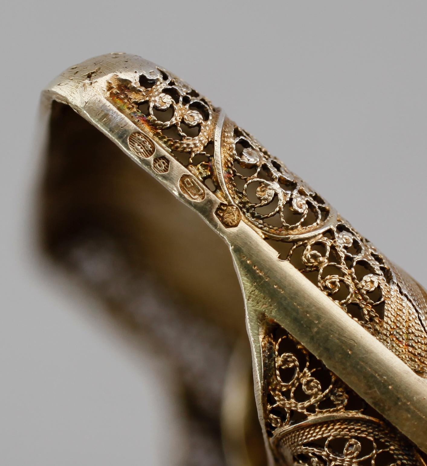 CIGARETTETUI, silver, 1900-talets första hälft. Vikt ca 86 gram.