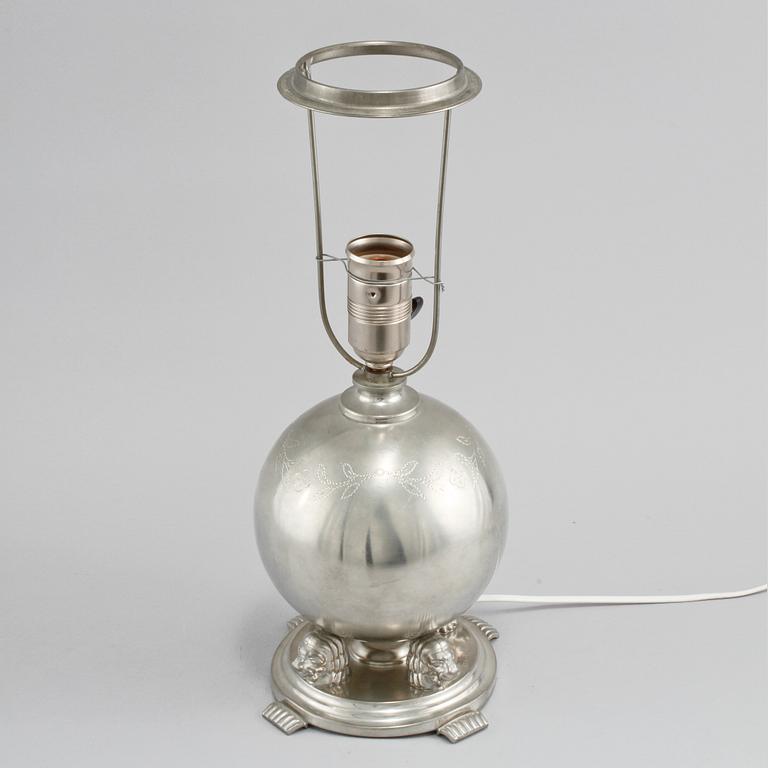 BORDSLAMPA, Sverige, 1900- talets första hälft.