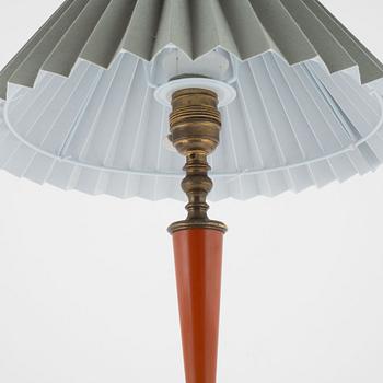 Erik Tidstrand, a pair of table lamps, model "26551", Nordiska Kompaniet, Sweden 1920s.
