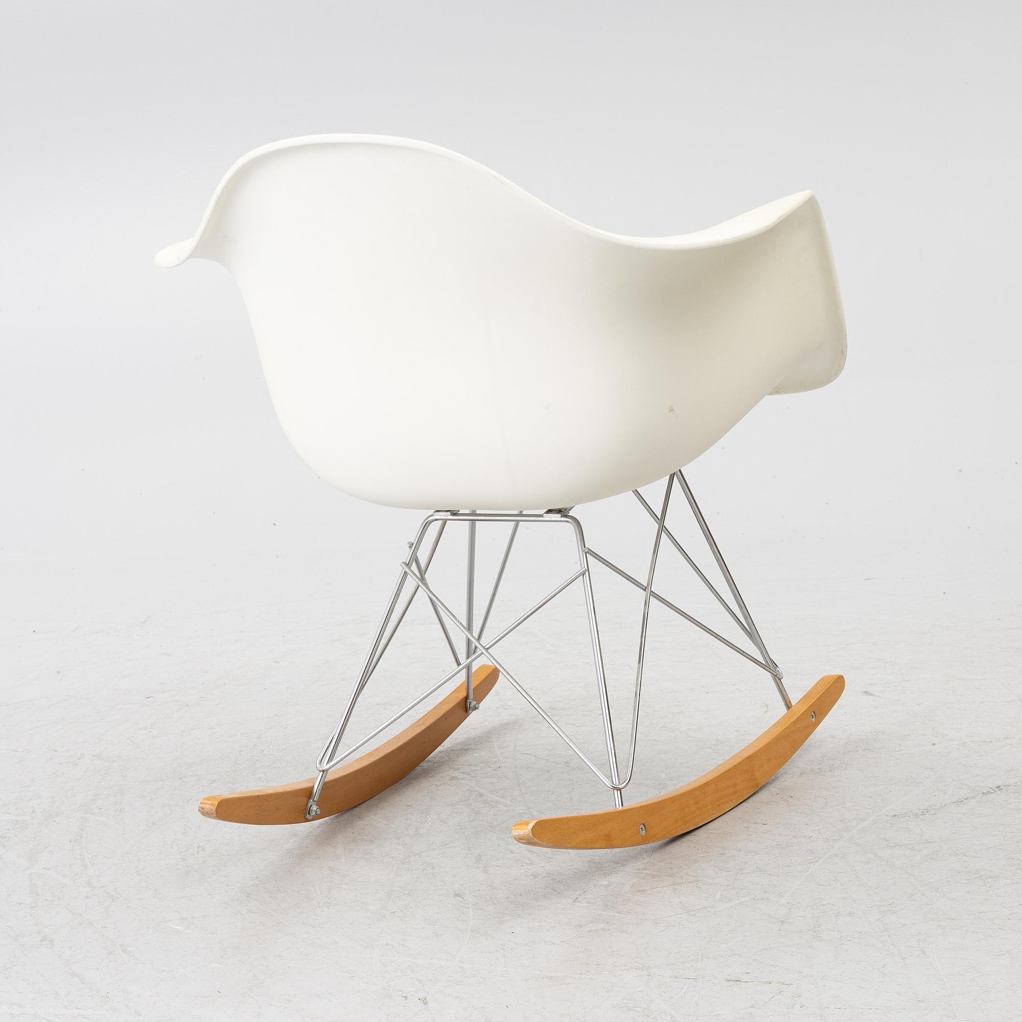 Charles & Ray Eames, Rocking chair, 'Plastic Armchair RAR, Vitra.