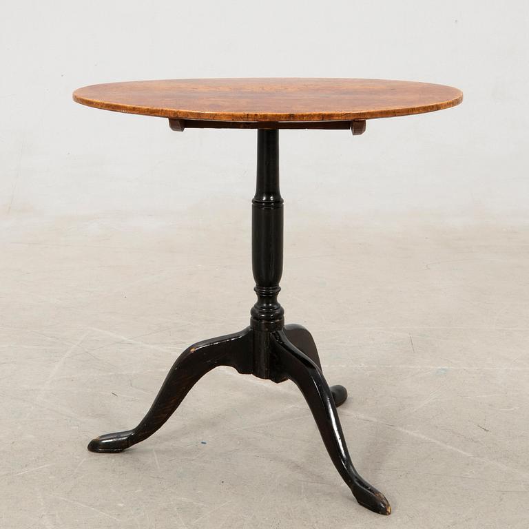 Folding table by Lars Erik Lindell (master in Köping 1818-1843).