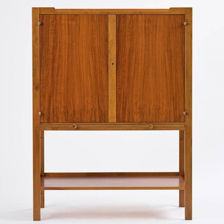 Josef Frank, a cabinet model "B 2135", Firma Svenskt Tenn, pre 1985.