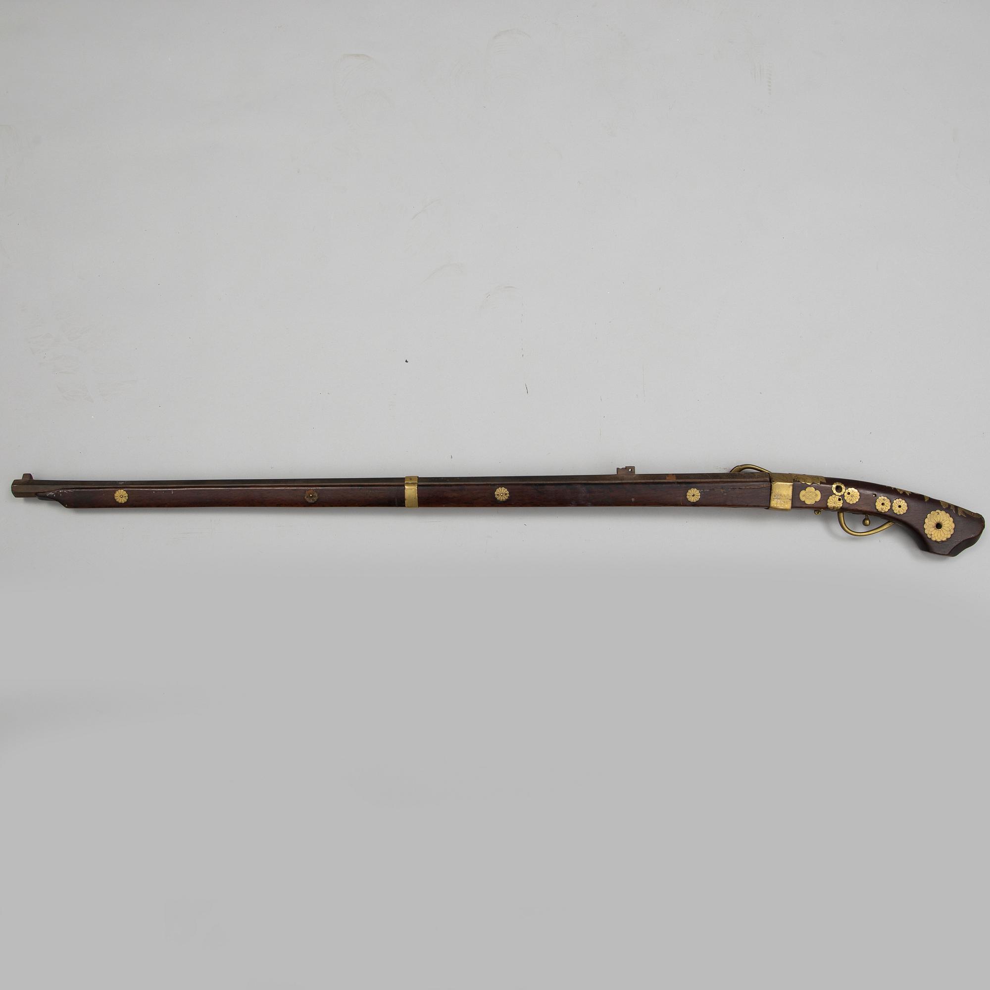 A japanese match lock teppo gun, Edo period.