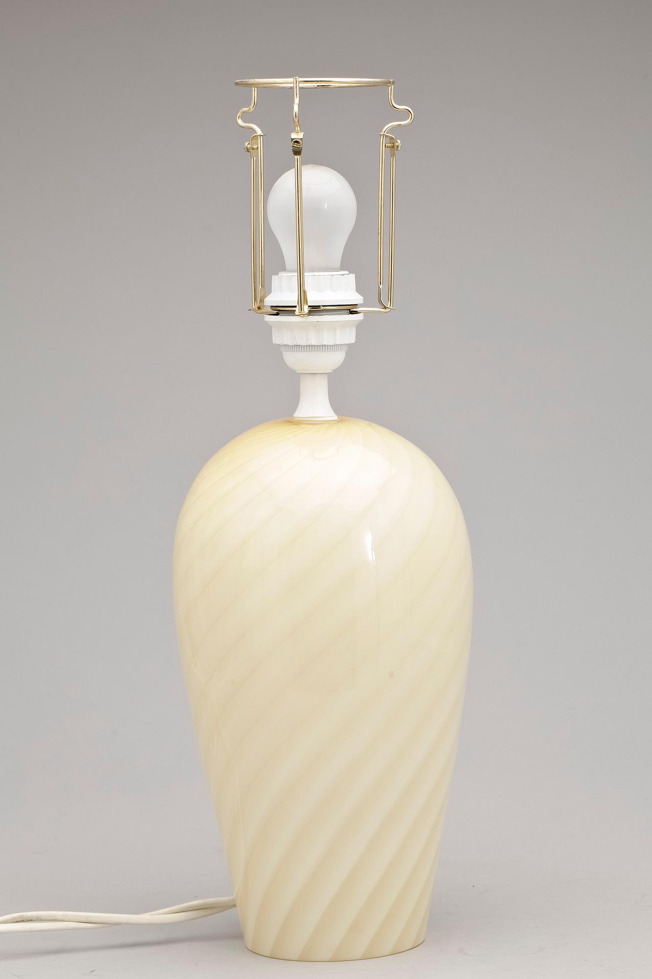 BORDSLAMPOR, ett par, glas, trol Italien, 1900-talets andra hälft.