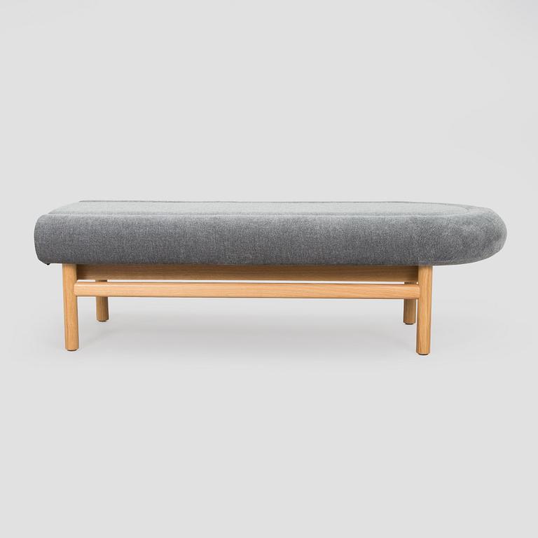Jouni Leino, Bänk, "Huup", för Arktis. Jouni Leino Design Studio 2025.