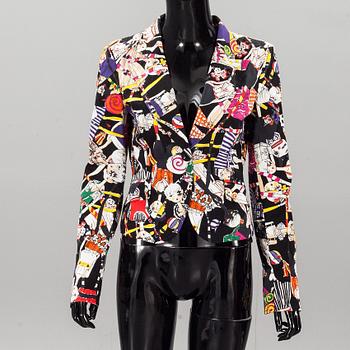 KAVAJ, Moschino.
