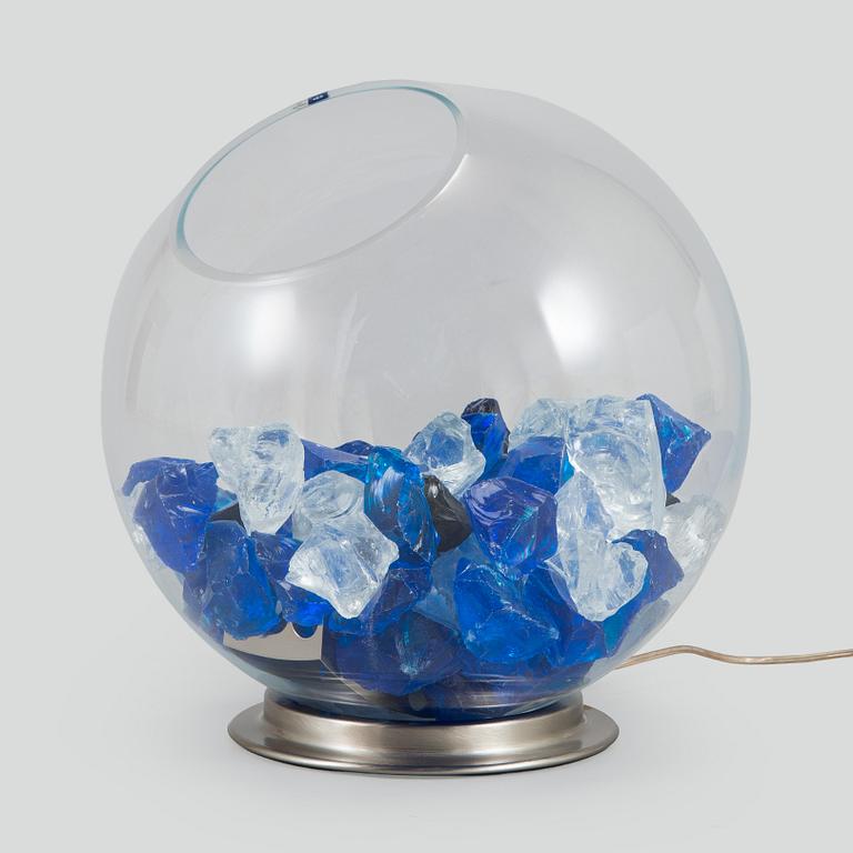 Manuela Bucci & Silvia Schwarzer, a 21st century "Horus" table light for ALT Luci Alternative, Murano, Italy.