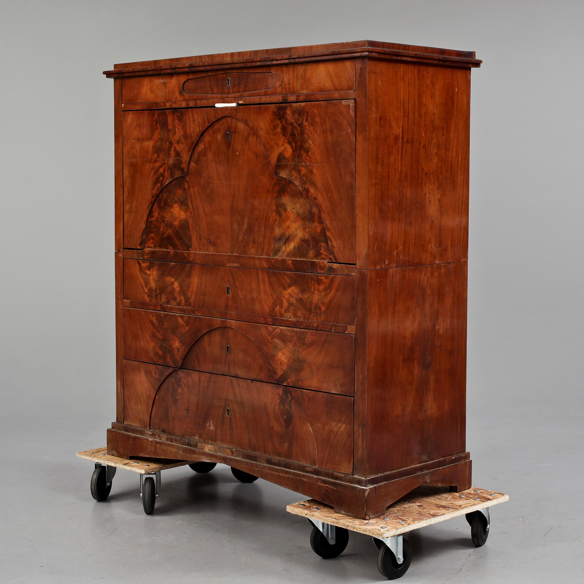 CHIFFONJE, senempire, 1800-talets mitt.