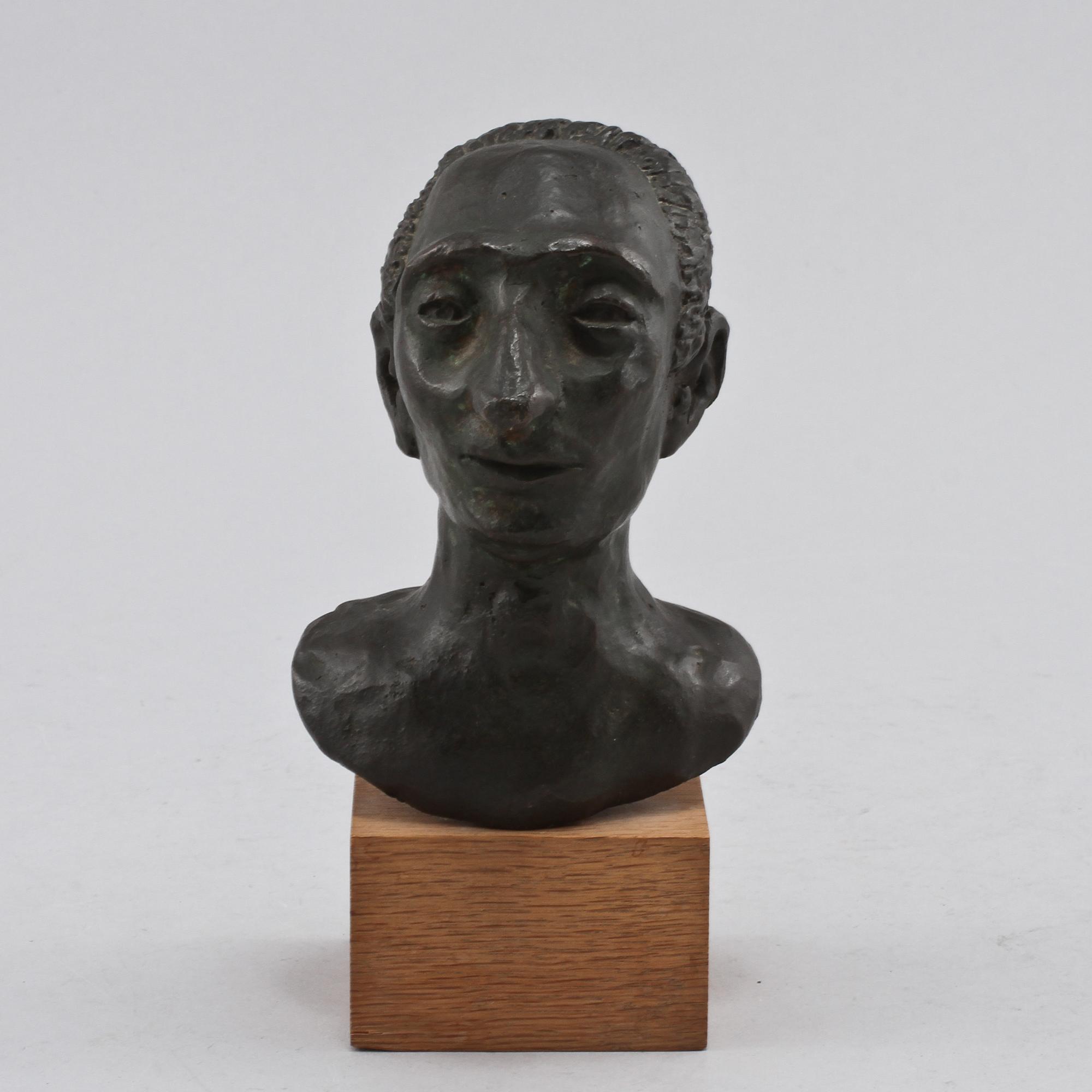 SKULPTUR, mörkpatinerad brons, signerad Holm, 1900-tal.