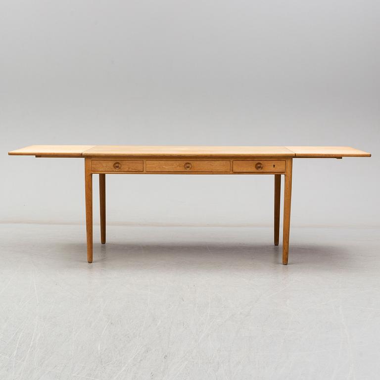 HANS J WEGNER, skrivbord med klaffar, AT-305, Andreas Tuck.