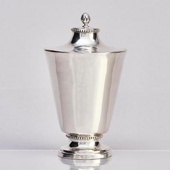 A Swedish parcel-gilt silver cup with lid, mark of Arvid Floberg, Stockholm 1787.