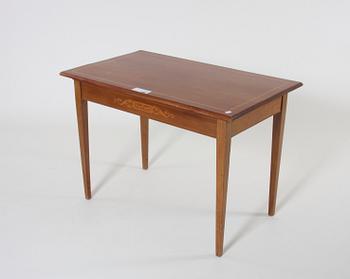 BORD, gustaviansk stil.