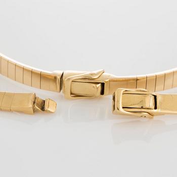 An 18K gold H Stern necklace and bracelet.