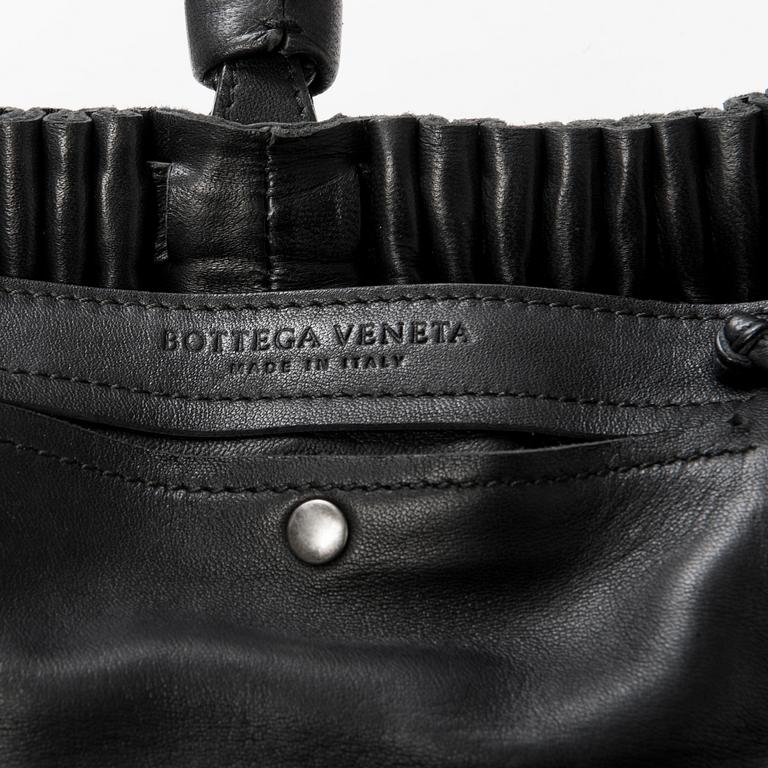 HANDVÄSKA. Bottega Veneta.