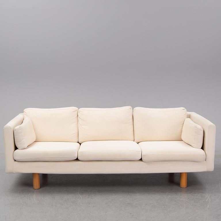 Soffa, Larsson Furniture.