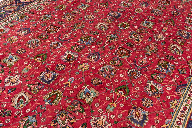 Rug, Tabriz, approx. 385 x 300 cm.