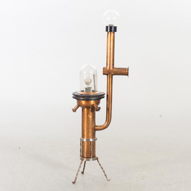 GOLVLAMPA / UTOMHUSBELYSNING, koppar, 1900-tal.