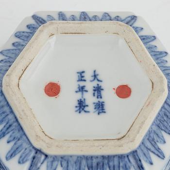 A blue and white brush holder, censer, and pot. China, late Qing Dynasty.