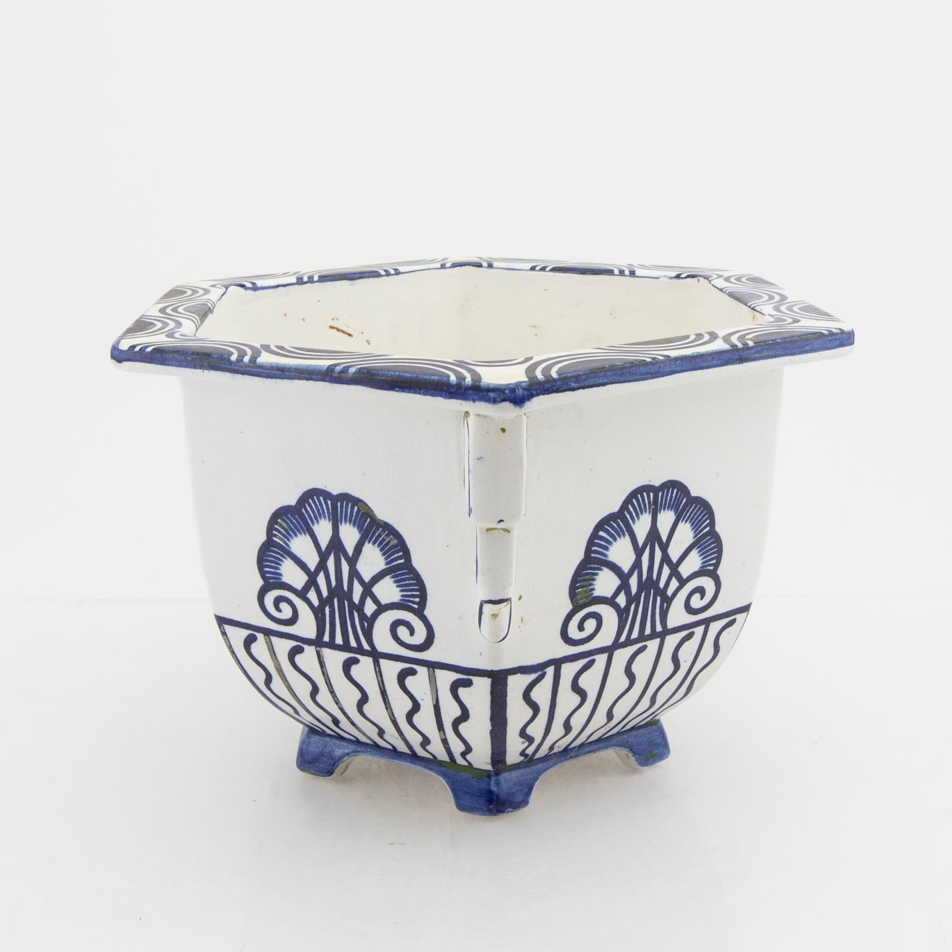A Rörstrand "Snöckan" floeer pot flintware early 1900s.