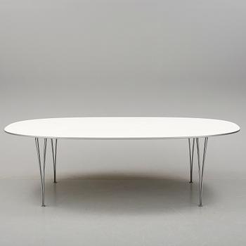 MATBORD, "Superellips", Bruno Mathsson och Piet Hein, Fritz Hansen, Danmark 2006.