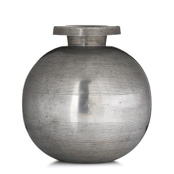 295. Sylvia Stave, a pewter vase model 5496, C.G. Hallberg, Stockholm, 1934.