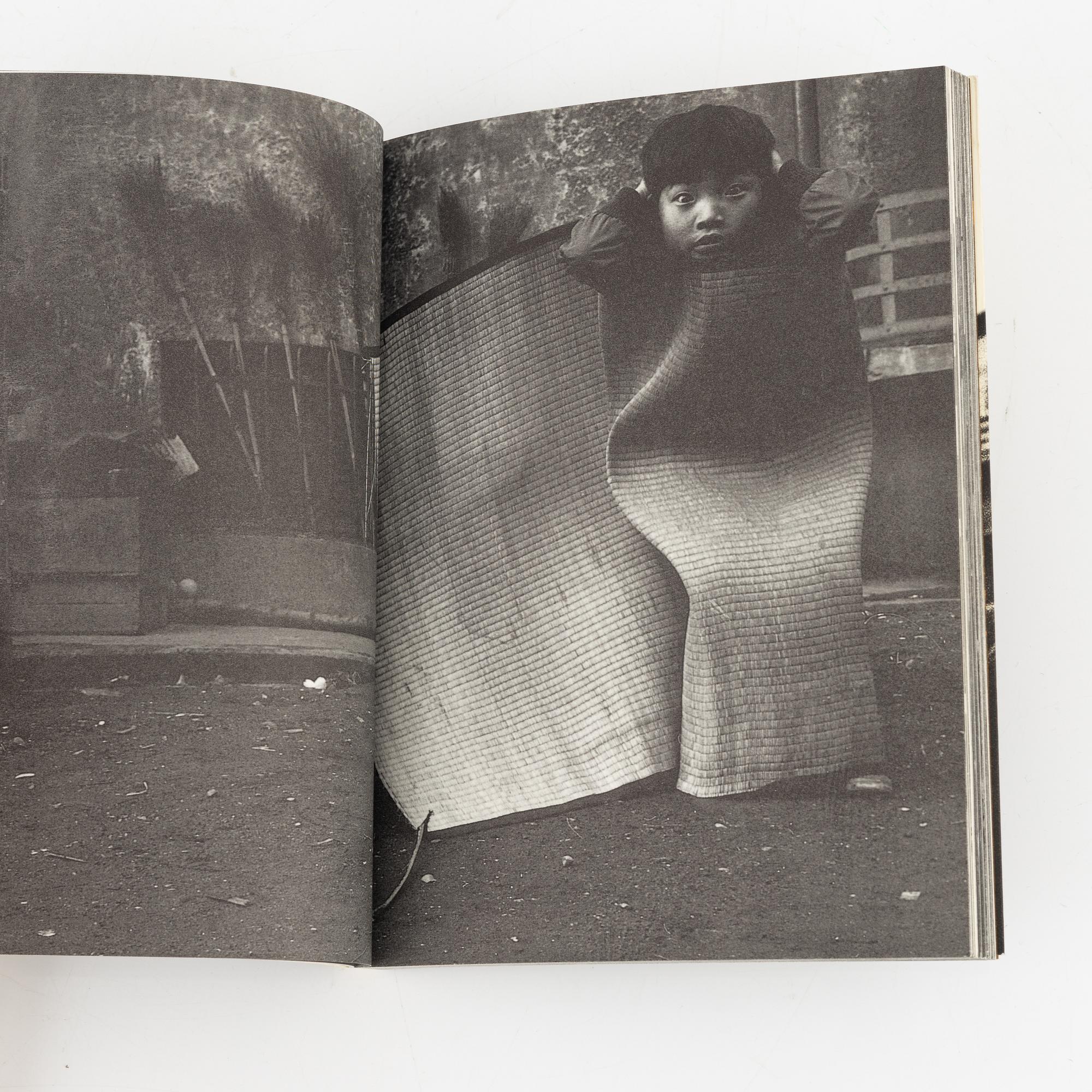 Daido Moriyama & Nobuyoshi Araki et.al. 9 photobooks and exhibition catalog.