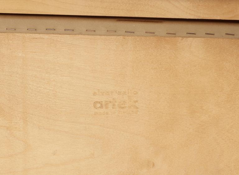 KARMSTOLAR, ett par, modell E45, Alvar Aalto, Artek.