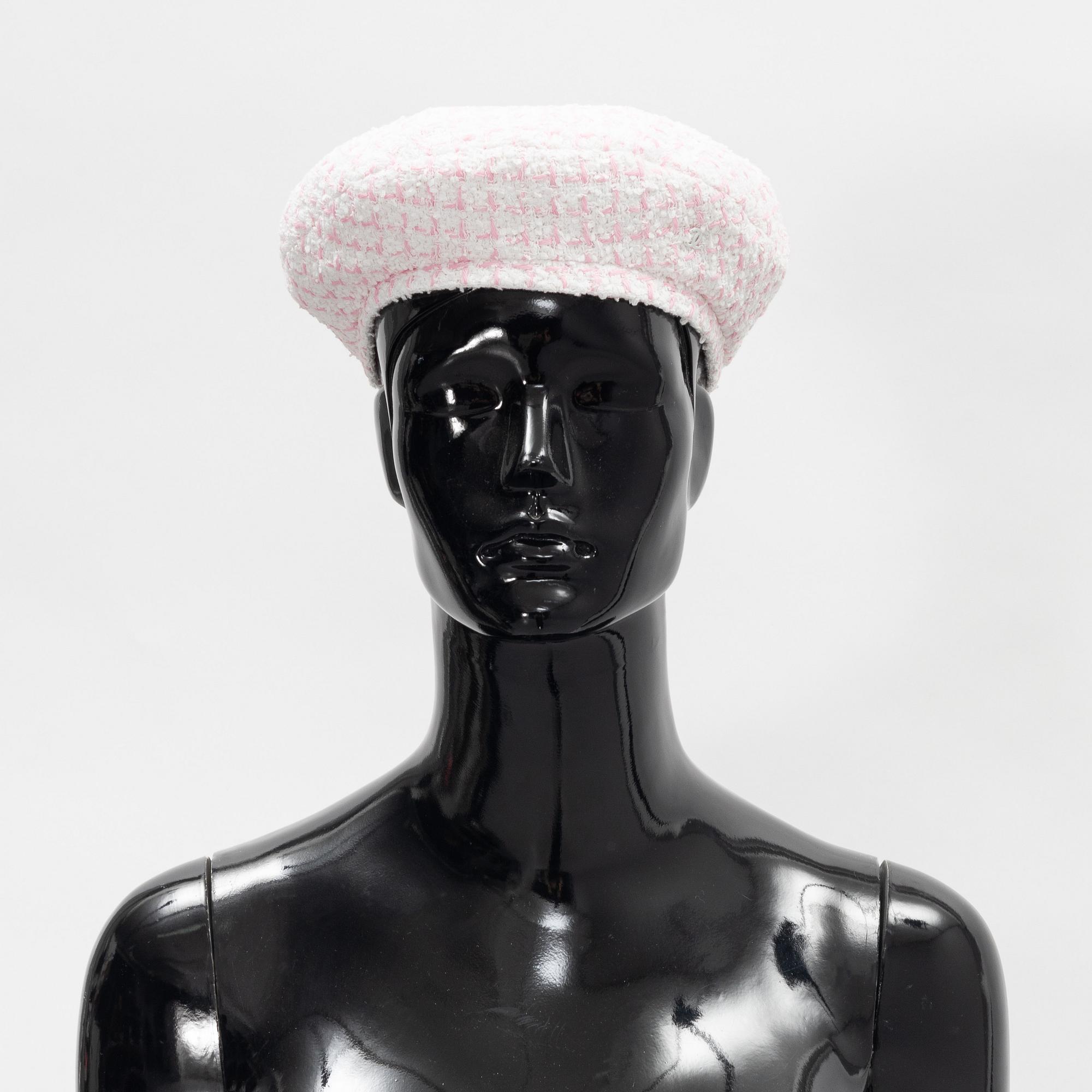 Chanel, a cotton mix bouclé beret, size S.