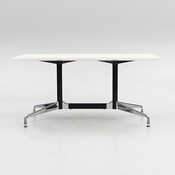 Charles & Ray Eames, bord "Segmented table" Vitra.