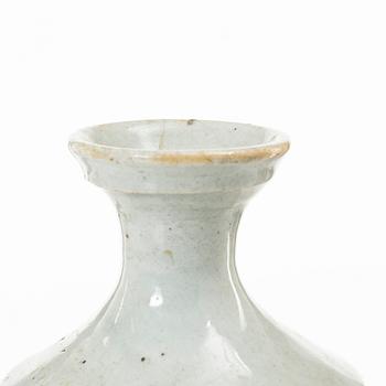 Flaska, stengods, Korea, Joseon, 1700-/1800-tal.