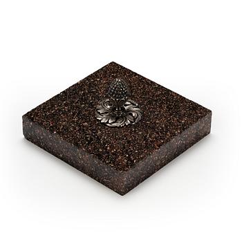 90. A Swedish 19th century porphyry paperweight.