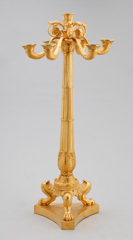 KANDELABER, förgylld brons, empire, 1800-tal. H 59.