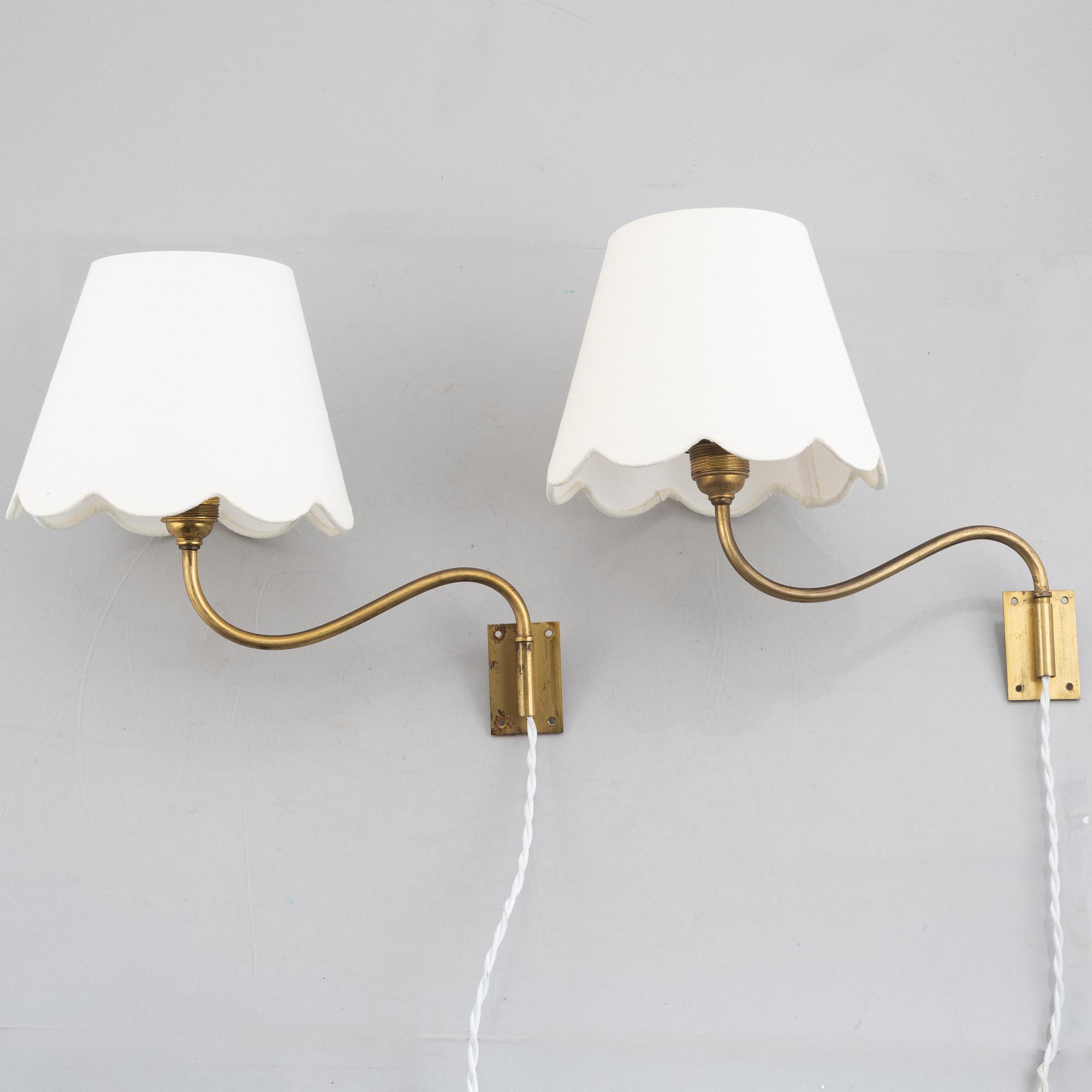 Harald Notini, vägglampor ett par, modell "8568", Arvid Böhlmarks Lampfabrik, 1940-50-tal.