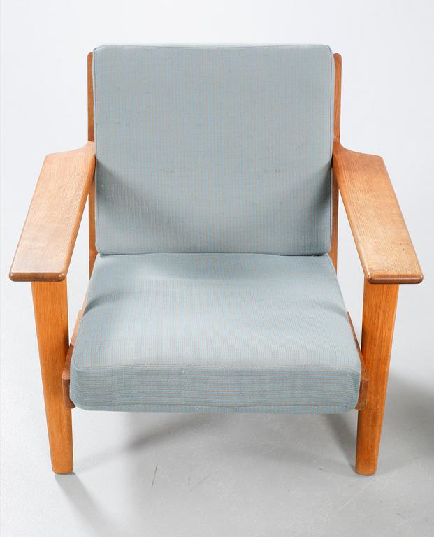 A pair of chairs, model GE 290, designed by Hans J. Wegner 1953, made in the second half of the 20th century.