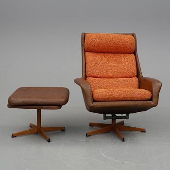 FÅTÖLJ med FOTPALL, 1960-tal.