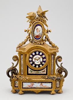 BORDSPENDYL, Frankrike, sent 1800-tal.