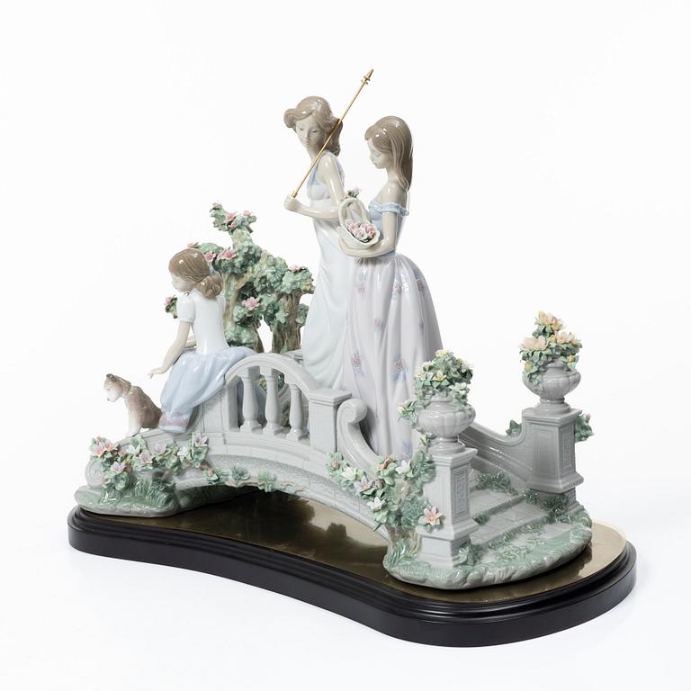 Marco Antonio Noguerón, figurine, "Bridge of Love", Lladró, Spain.