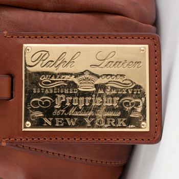 RALPH LAUREN, a brown leather messengerbag.